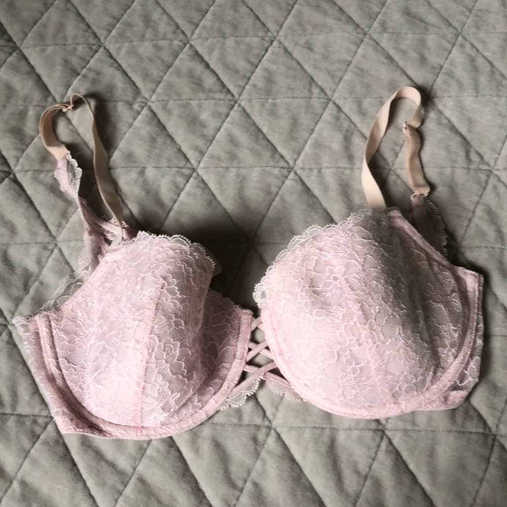Victoria’s Secret Lacy Girly Sexy Underwire Bra
